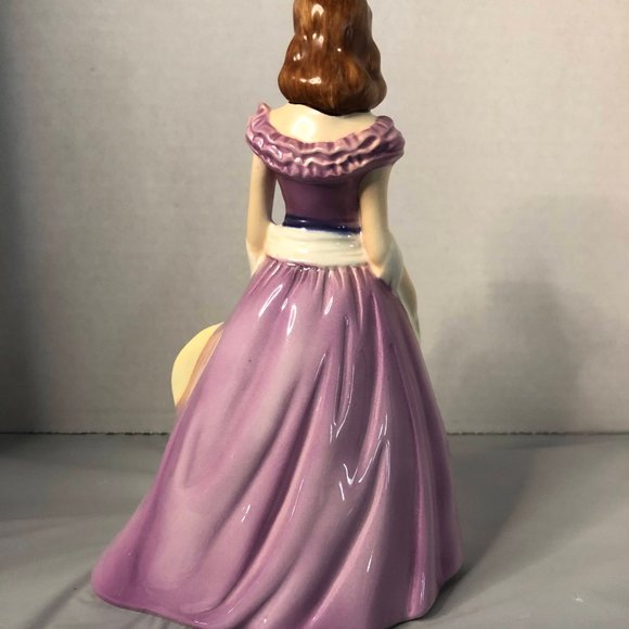 Goebel Fashion on Parade Southern Belle 1860 - Picture 2 of 3